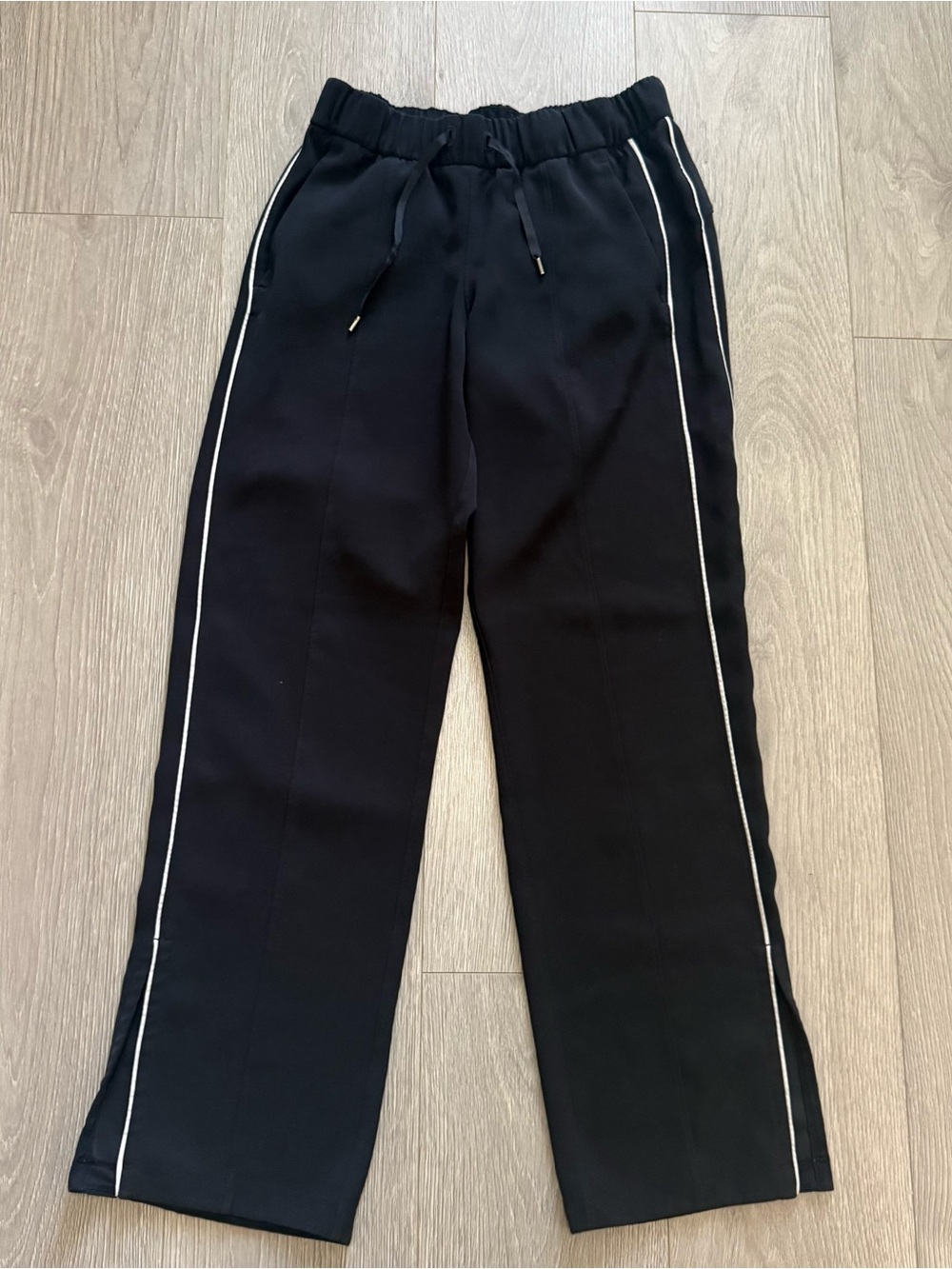 Lululemon On The Right Track Pants Size 6